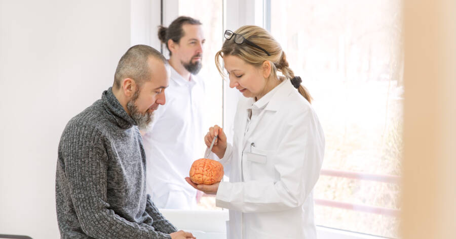 Understanding Multiple Sclerosis: Symptoms and Treatment Options